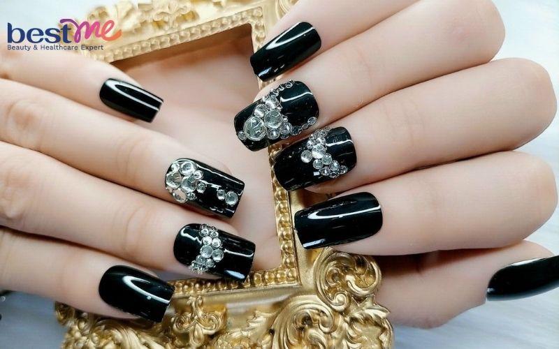 Trang phục cá tính và phong cách cho người da ngăm, thể hiện sự tự tin và khả năng kết hợp màu sắc độc đáo